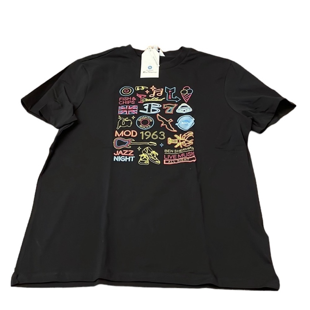 Ben Sherman British themed black s/s tee. Size M. NWT